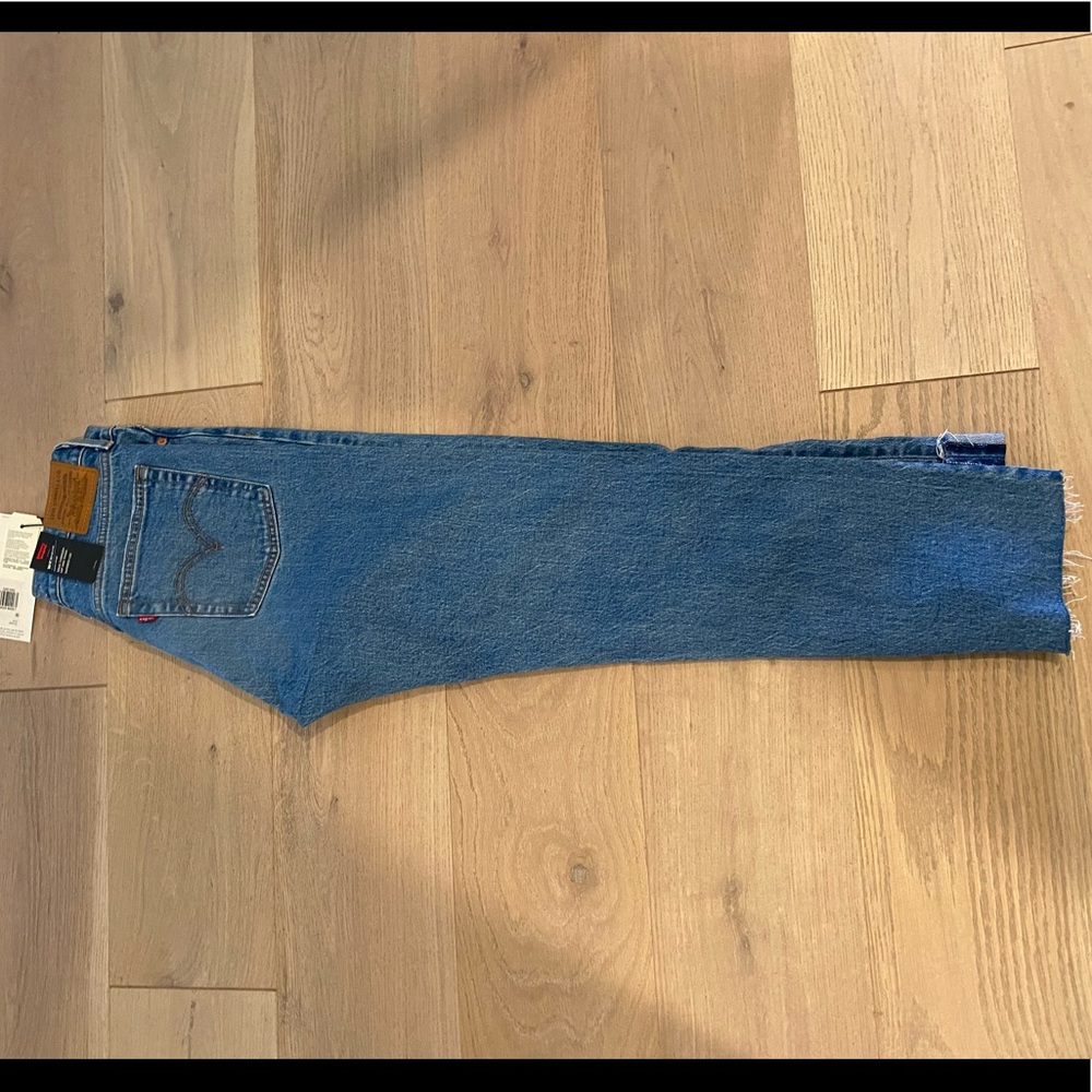 Levi’s jeans women’s wedgy size 28 high-rise